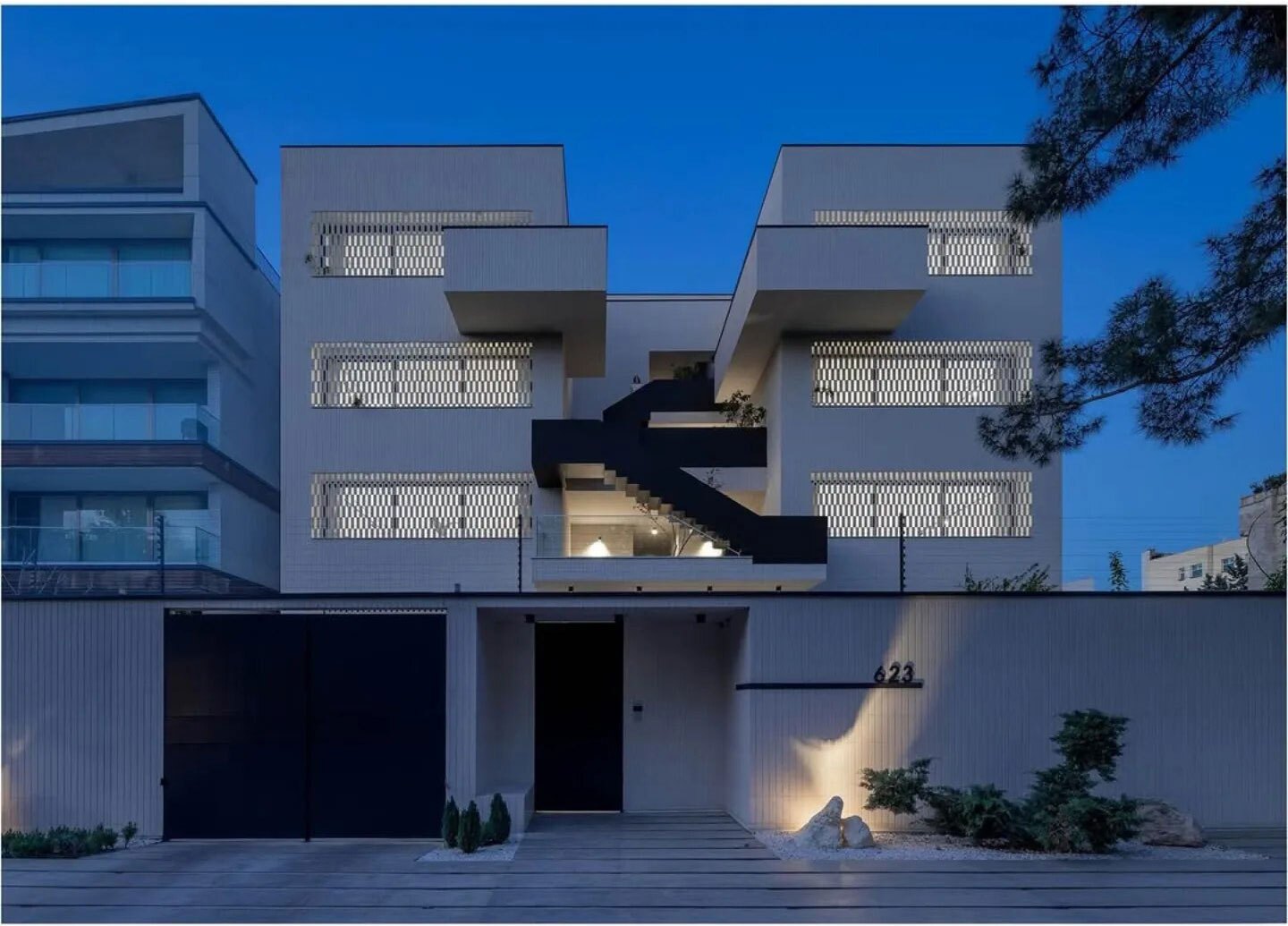 ساختمان مسکونی پله‌ی بی‌قرار، مهرشهر  رتبه سوم بخش مسکونی آپارتمانی - مقاله معماری مسافرم